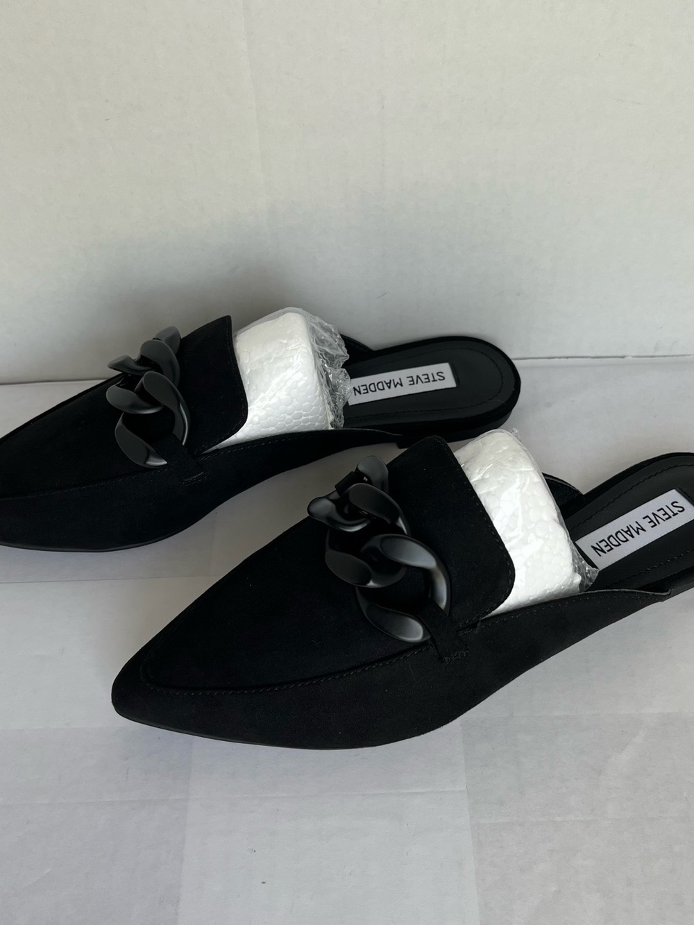 Steve Madden Black Pointed-Toe Chain-Trim Mules